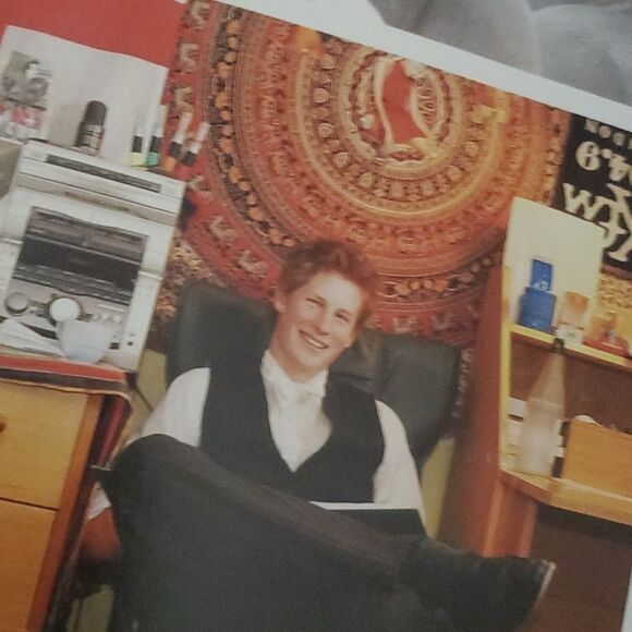 People The Royals their lives loves secrets magazine Keep save Special Edition - Picture 5 of 8